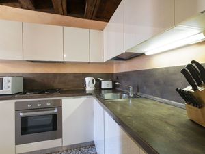 24048621-Ferienwohnung-6-Venedig-300x225-2