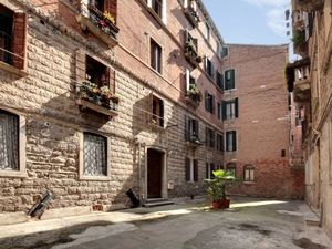 24048622-Ferienwohnung-4-Venedig-300x225-0