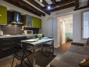 24048626-Ferienwohnung-4-Venedig-300x225-2