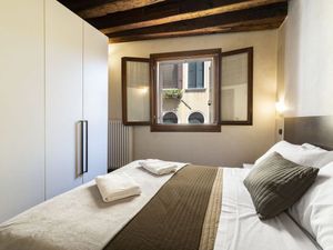 24048621-Ferienwohnung-6-Venedig-300x225-1