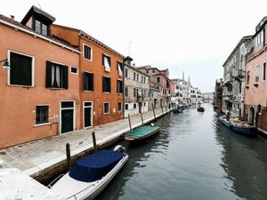 24048628-Ferienwohnung-6-Venedig-300x225-3