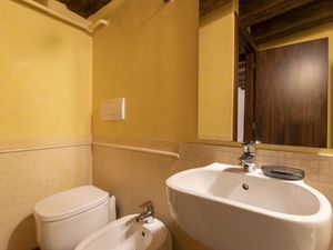 24048621-Ferienwohnung-6-Venedig-300x225-3