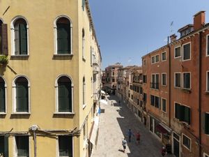 24048621-Ferienwohnung-6-Venedig-300x225-4