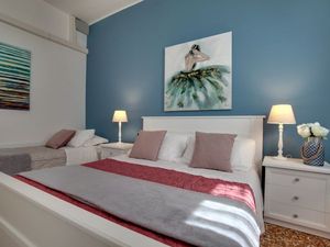 24048630-Ferienwohnung-10-Venedig-300x225-1