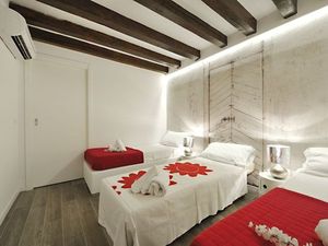 24048624-Ferienwohnung-5-Venedig-300x225-4