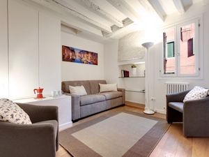 24048617-Ferienwohnung-8-Venedig-300x225-2