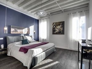 24048639-Ferienwohnung-4-Venedig-300x225-0