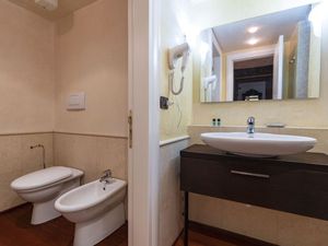 24048634-Ferienwohnung-4-Venedig-300x225-3