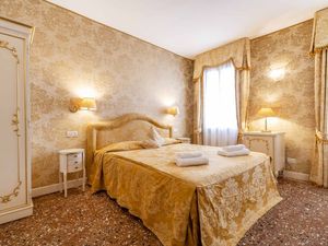 24048641-Ferienwohnung-2-Venedig-300x225-0