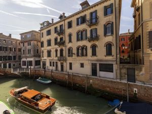 24048643-Ferienwohnung-1-Venedig-300x225-5