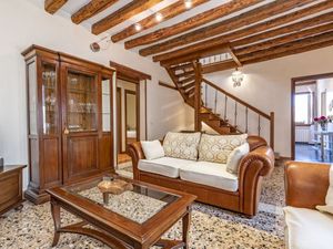 24048629-Ferienwohnung-5-Venedig-300x225-4