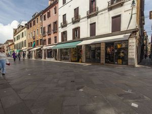 24048640-Ferienwohnung-4-Venedig-300x225-5