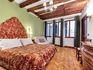 24048647-Ferienwohnung-6-Venedig-300x225-1