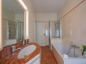 23588689-Ferienwohnung-5-Venedig-300x225-4