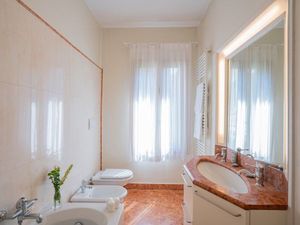 23588689-Ferienwohnung-5-Venedig-300x225-5