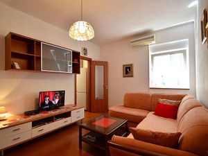 23327771-Ferienwohnung-3-Veprinac-300x225-2