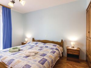 23708949-Ferienwohnung-8-Veprinac-300x225-3