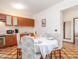 23738118-Ferienwohnung-5-Veprinac-300x225-4