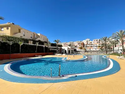 PoolOfHouse