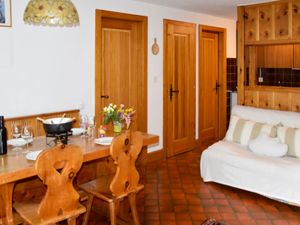 23839187-Ferienwohnung-3-Verbier-300x225-5