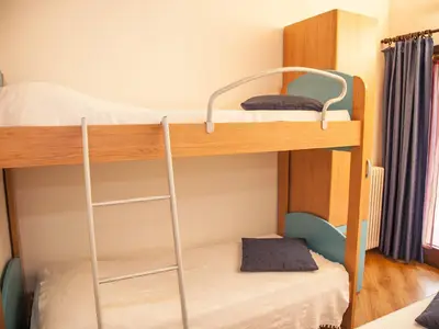 Schlafzimmer 2