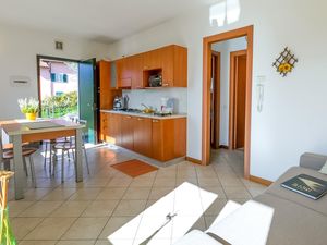 23883790-Ferienwohnung-4-Vercana-300x225-5