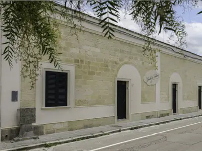 exterior exterior