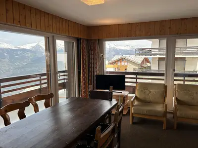 DiningRoom