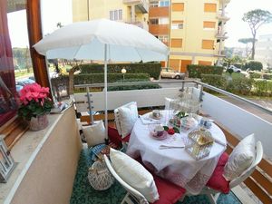 23549197-Ferienwohnung-6-Viareggio-300x225-2