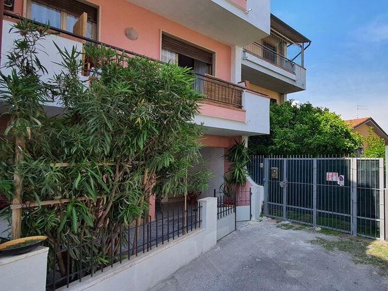 23699297-Ferienwohnung-5-Viareggio-800x600-1