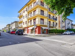 23745992-Ferienwohnung-6-Viareggio-300x225-1