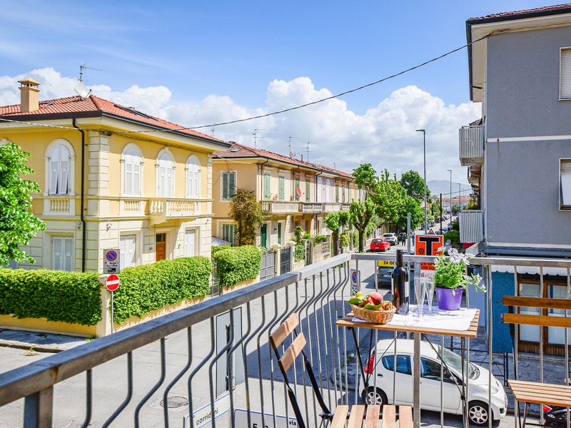 23745974-Ferienwohnung-7-Viareggio-800x600-0