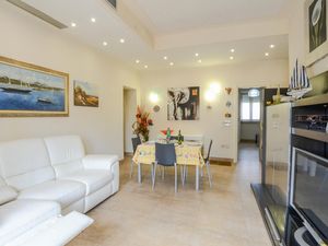 23765871-Ferienwohnung-6-Viareggio-300x225-1