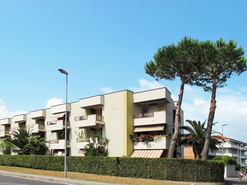 23848311-Ferienwohnung-4-Viareggio-800x600-0