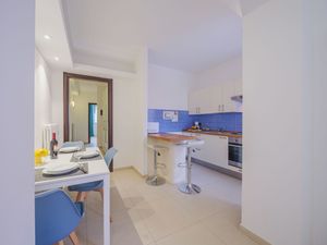 23868143-Ferienwohnung-3-Viareggio-300x225-5