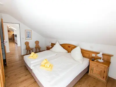 312-05-Schlafzimmer