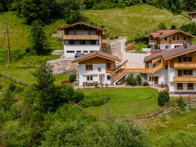 Außenseite Ferienhaus [Sommer]