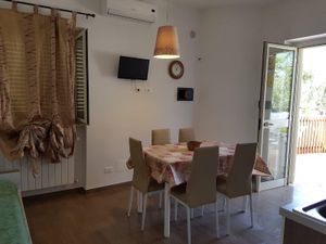 23353015-Ferienwohnung-6-Vieste-300x225-2