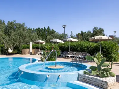 PoolOfHouse