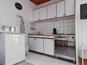 21676941-Ferienwohnung-2-Viganj-300x225-1