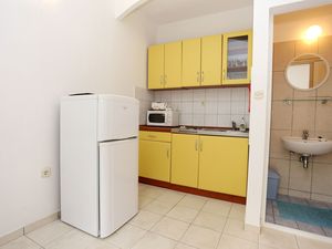 18564691-Ferienwohnung-2-Viganj-300x225-2