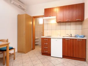 19059843-Ferienwohnung-2-Viganj-300x225-2