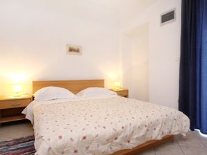 19059843-Ferienwohnung-2-Viganj-300x225-3