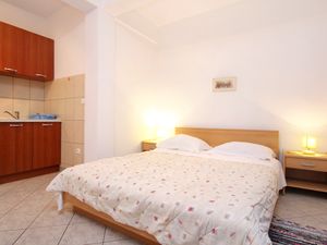 19059843-Ferienwohnung-2-Viganj-300x225-4