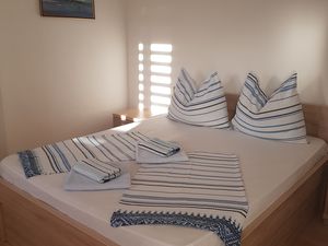 19214618-Ferienwohnung-4-Viganj-300x225-2