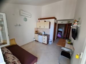 23917008-Ferienwohnung-3-Viganj-300x225-2