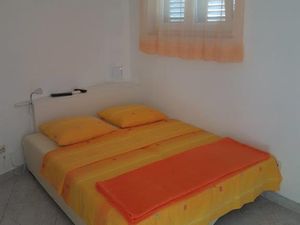 23917027-Ferienwohnung-2-Viganj-300x225-2