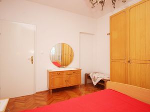 23926169-Ferienwohnung-5-Viganj-300x225-1