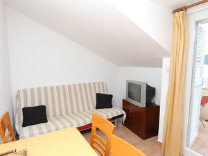 23930902-Ferienwohnung-4-Viganj-300x225-1