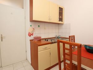 23930905-Ferienwohnung-2-Viganj-300x225-2